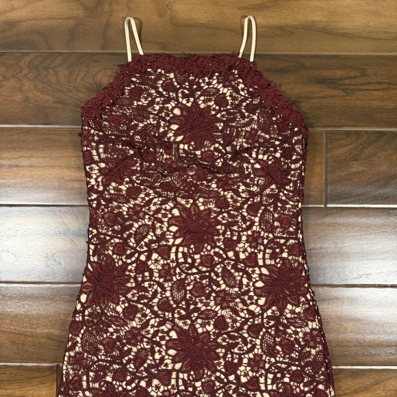 Antonio Melani Women's Size 0 Zifandel Nancy Schiffli Lace Sheath Dress - Picture 3 of 14